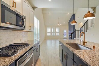 7319 Mayapple Grove Ln in Katy, TX - Foto de edificio - Building Photo