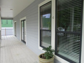 728 E 6 1/2 St in Houston, TX - Building Photo - Building Photo