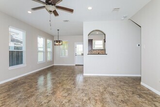 18428 Sunrise Maple Dr in Montgomery, TX - Building Photo - Building Photo