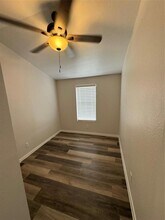 112 Thomas Park Dr in Hutto, TX - Building Photo - Building Photo