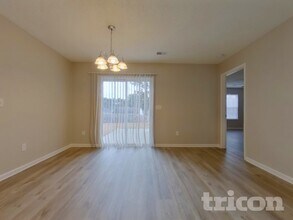 558 Robins Egg Dr in Columbia, SC - Foto de edificio - Building Photo