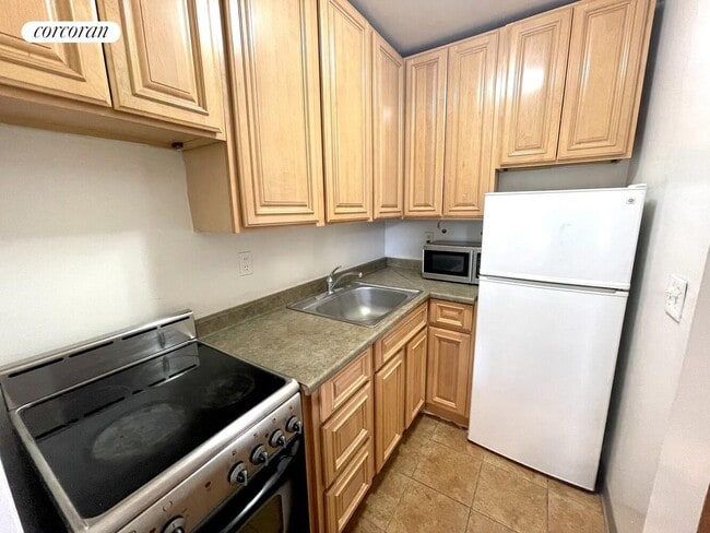 1674 3rd Ave in New York, NY - Building Photo - Building Photo