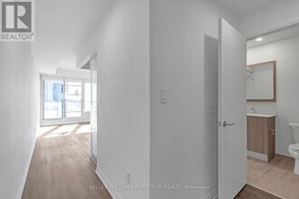 75 Canterbury Pl in Toronto, ON - Building Photo - Building Photo