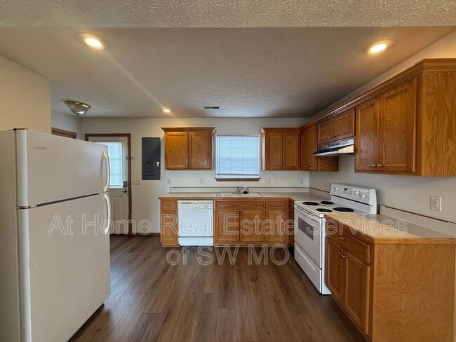 743 Kings Carriage Rd in Nixa, MO - Building Photo - Building Photo