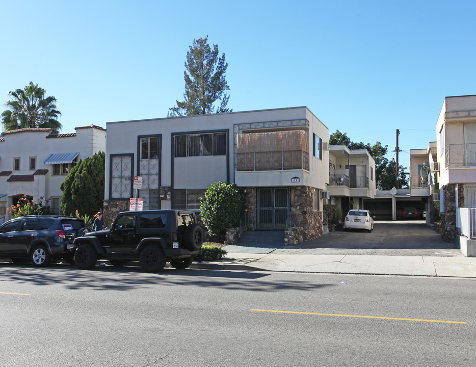 1743 Edgemont St in Los Angeles, CA - Foto de edificio