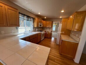 1772 E Bruce Rd in Hayden, ID - Building Photo - Building Photo