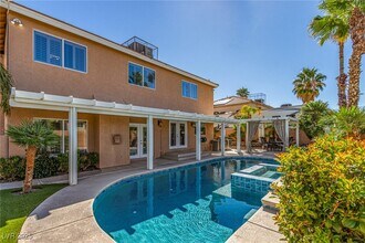 9523 Coral Bell Ct in Las Vegas, NV - Building Photo - Building Photo