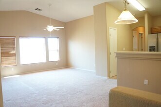 2554 Velez Valley Way in Henderson, NV - Building Photo - Building Photo