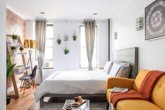 241 E 24th St in New York, NY - Building Photo - Building Photo