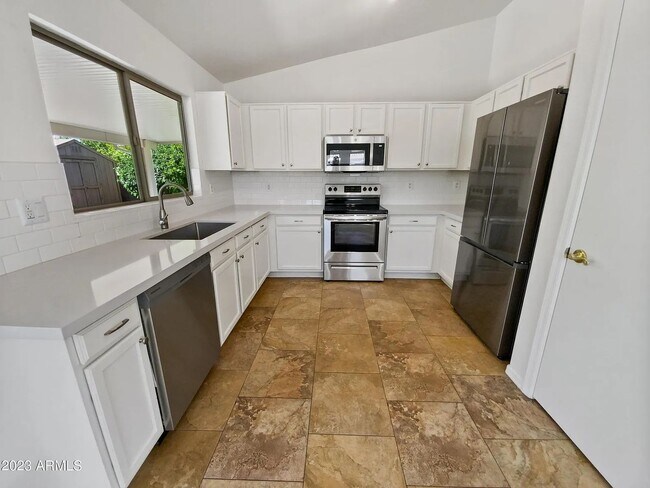 15877 W Statler St in Surprise, AZ - Building Photo - Building Photo