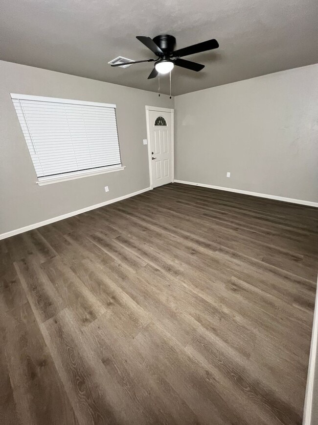 134 NE Fullerton St in Lawton, OK - Building Photo - Building Photo