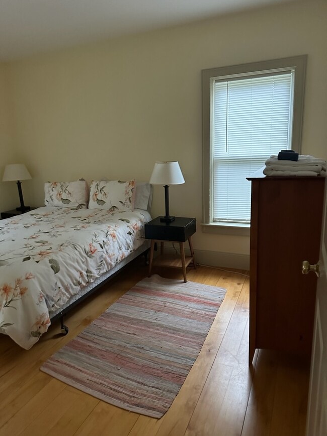 41 Arnold St, Unit Williamstown, MA 01267 in Williamstown, MA - Foto de edificio - Building Photo