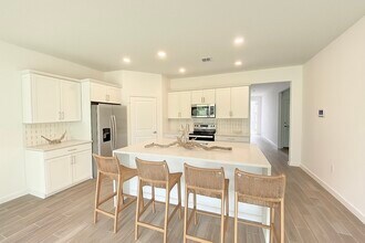 2099 NE Cedar St in Jensen Beach, FL - Building Photo - Building Photo