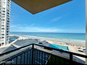 3051 S Atlantic Ave in Daytona Beach Shores, FL - Building Photo - Building Photo