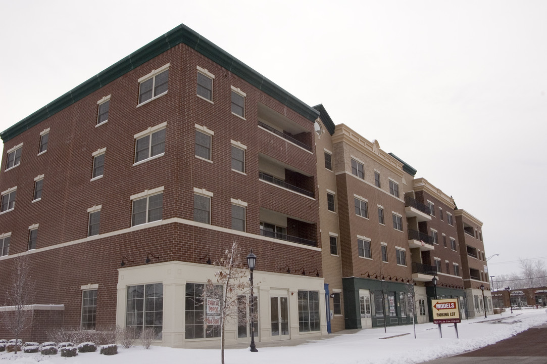 Nugent Square in Glenwood, IL - Building Photo