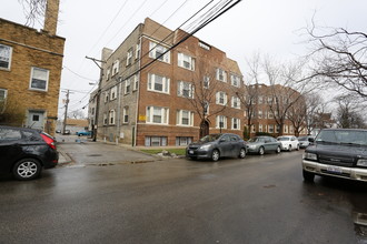 4200-4201 N Pulaski Rd in Chicago, IL - Building Photo - Building Photo