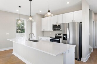 2028 Arbutus Ave in North Charleston, SC - Building Photo - Building Photo