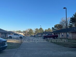 283 N Pecan St in Nash, TX - Building Photo - Building Photo
