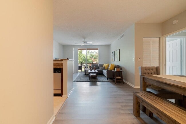 11790 St Andrews Place, Unit 206 in Wellington, FL - Building Photo - Building Photo