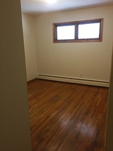 Ashland Apartments and Commercial Space in St. Paul Park, MN - Foto de edificio - Building Photo