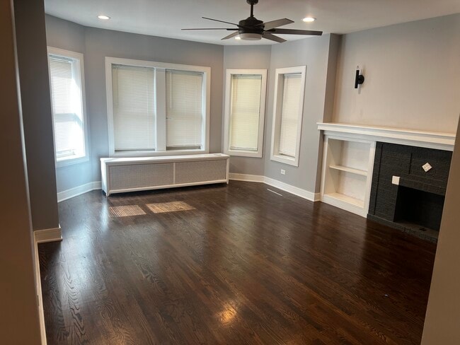 5437 N Sawyer Ave, Unit 1 in Chicago, IL - Building Photo - Building Photo