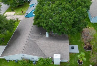 307 Shirleen Dr in Seabrook, TX - Building Photo - Building Photo