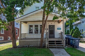 804 McKinley Ave in Ann Arbor, MI - Foto de edificio - Building Photo