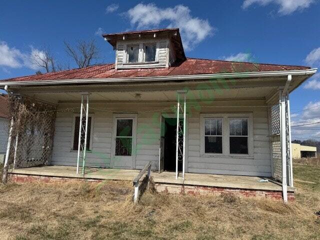 property at 1104 Riverside Blvd