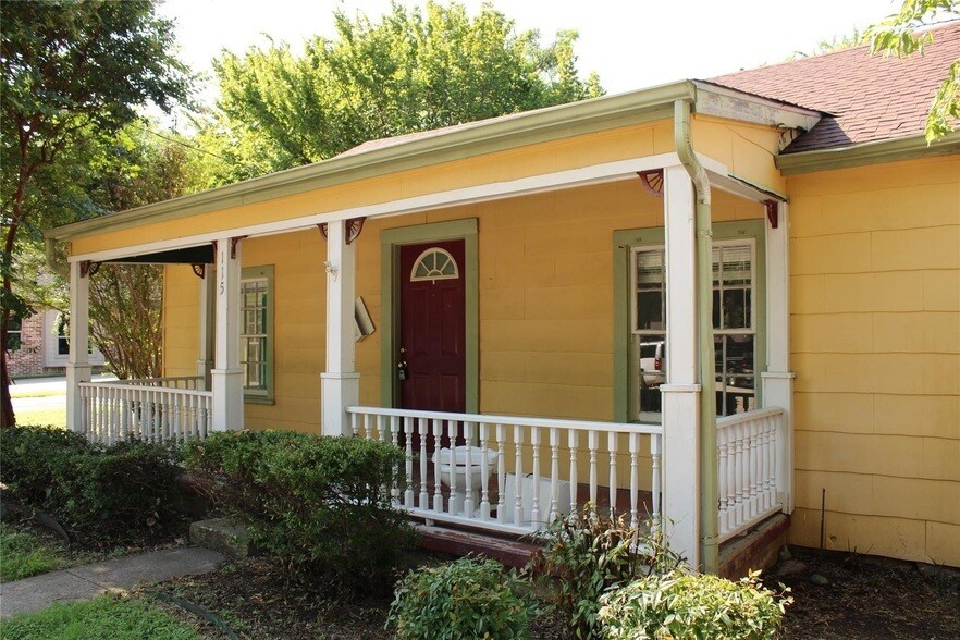115 1st St, Unit 412 in Denton, TX - Building Photo