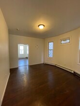 117 Wilkinson Ave, Unit 1 in Jersey City, NJ - Building Photo - Building Photo