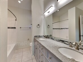 9135 E Laurel Ln in Scottsdale, AZ - Building Photo - Building Photo