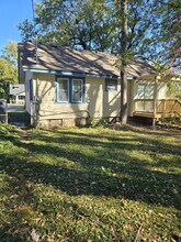 2501 E 68th Terrace in Kansas City, MO - Building Photo - Building Photo