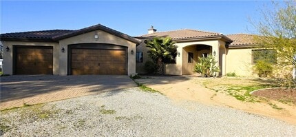 10750 Union St in Cherry Valley, CA - Foto de edificio - Building Photo