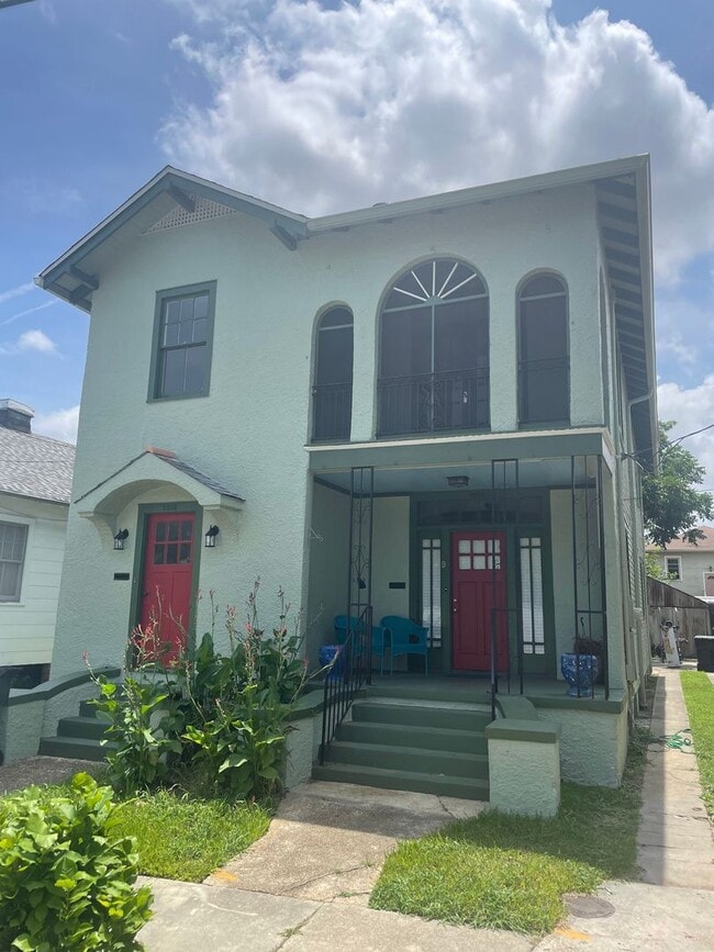 property at 2823 Broadway St