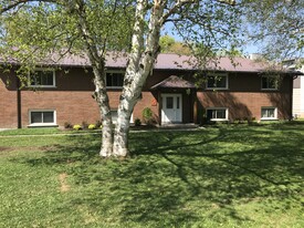 281 Millard St in Orillia, ON - Building Photo