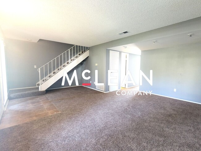 2286 N Indian Canyon Dr in Palm Springs, CA - Building Photo - Building Photo