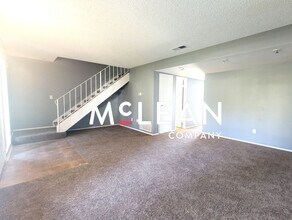 2286 N Indian Canyon Dr in Palm Springs, CA - Building Photo - Building Photo