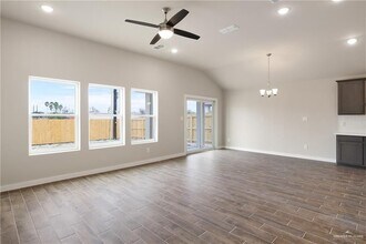 5004 Oleander in McAllen, TX - Building Photo - Building Photo