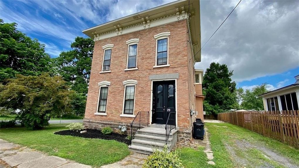 29 Church St, Unit B in Phoenix, NY - Foto de edificio
