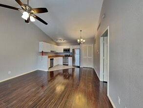 6108 Abrams Rd in Dallas, TX - Building Photo - Building Photo