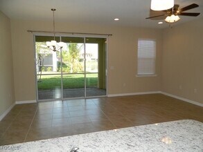 3876 Burrfield Street in Ft. Myers, FL - Foto de edificio - Building Photo