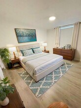 5665 W 20th Ave in Hialeah, FL - Building Photo - Building Photo