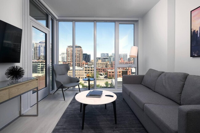 369 W Grand Ave