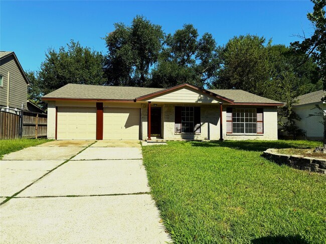 4531 Burkegate Dr in Spring, TX - Building Photo - Building Photo