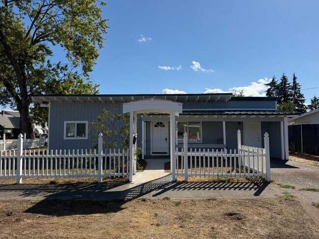 property at 17 N 6th St