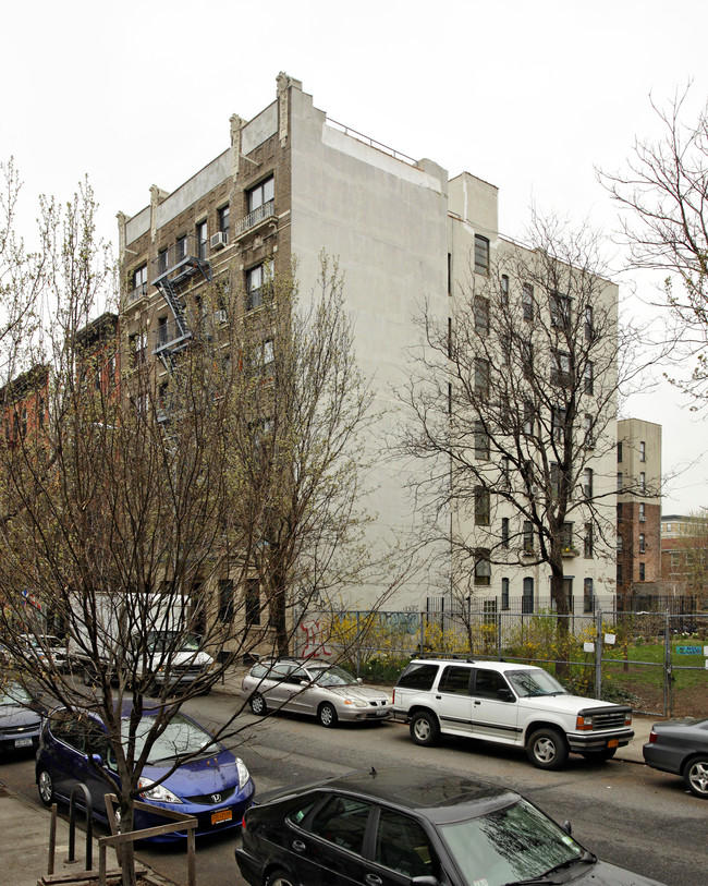 307 E Fourth St in New York, NY - Building Photo - Building Photo