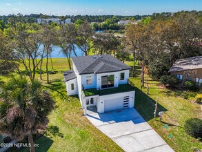 2121 Broadwater Dr in Jacksonville, FL - Building Photo - Building Photo