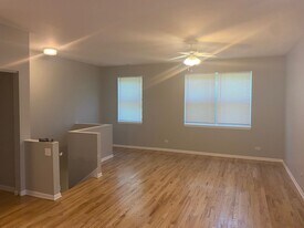 7012 S Dorchester Ave in Chicago, IL - Building Photo