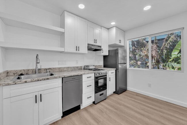 1226 E St, Unit C in Sacramento, CA - Building Photo - Building Photo