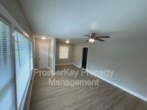 4555 Hillpine Rd in Forest Park, GA - Building Photo - Building Photo